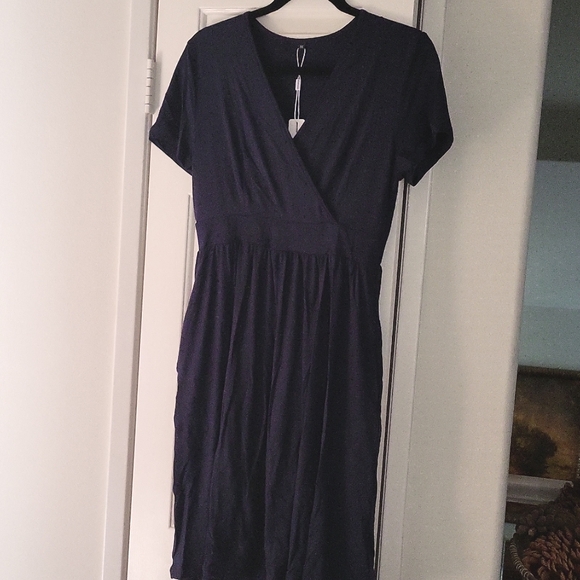 Vote Pretty Dresses & Skirts - **Removing 8/29** NWT Vote Pretty Short Sleeve V Neck Dress